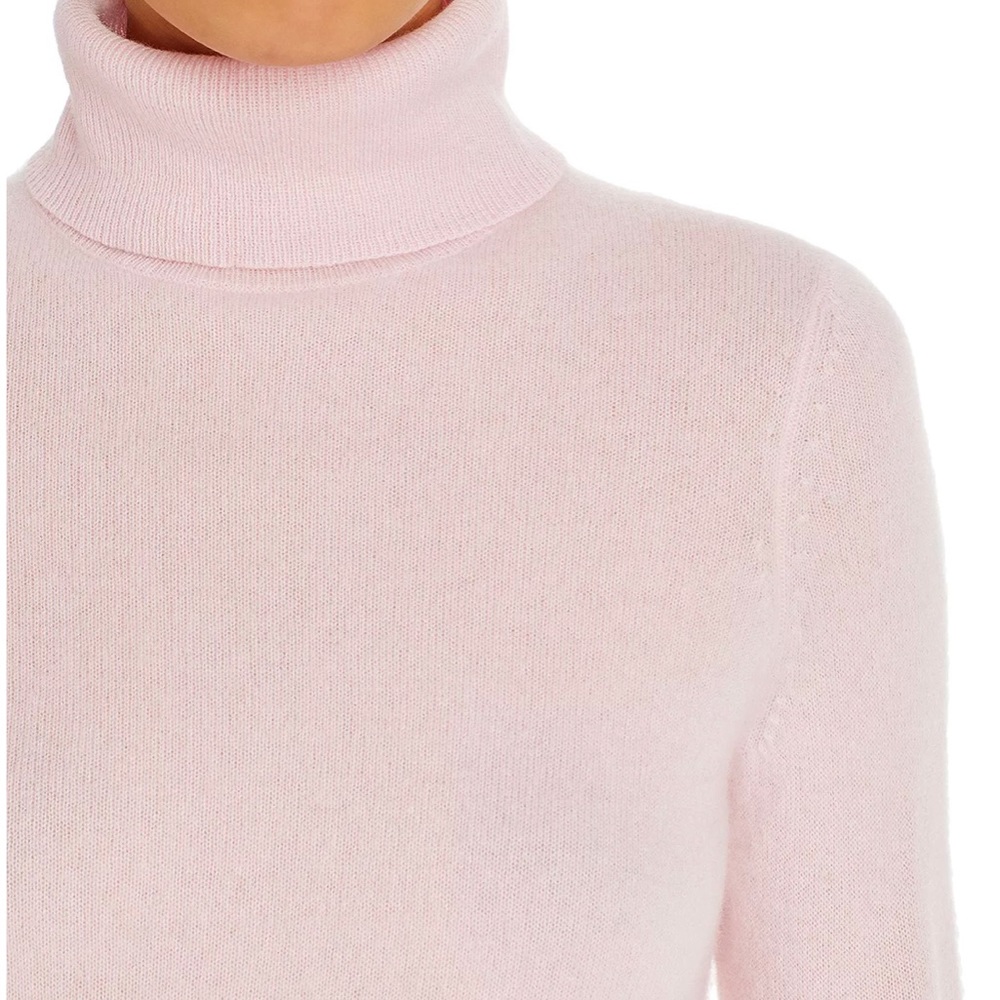 NWOT! C by Bloomingdales Cashmere Turtleneck Sweater in Light Pink